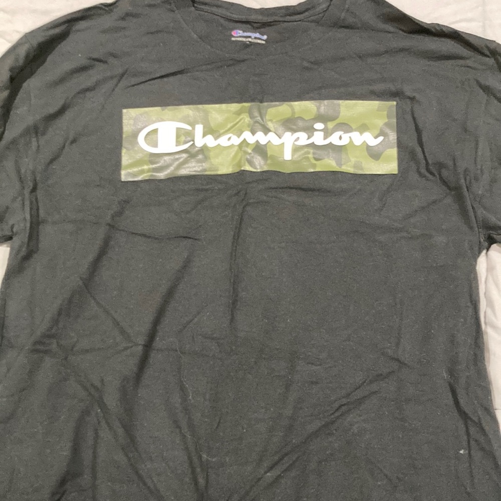 Men’s Extra Large Champion long sleeve shirt